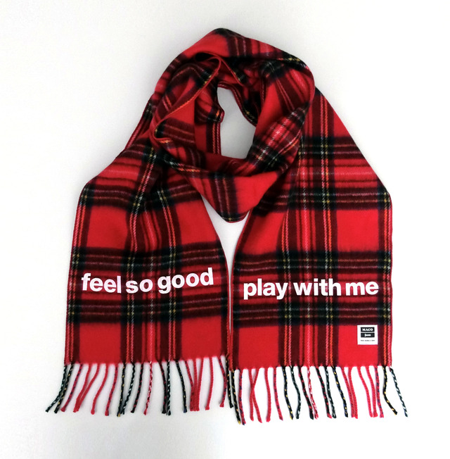 4004942-scarf